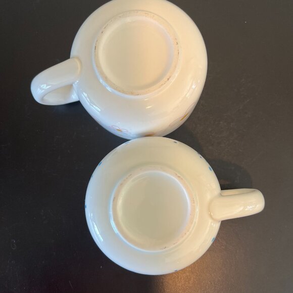 Pair of Surprise Wide-Mouth Ceramic Mugs w/ 3-D Peek-a-Boo Snail & Blue Whale - Picture 10 of 11